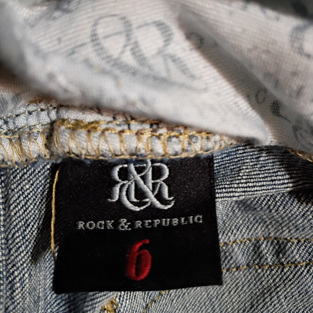 Rock And Republic Ladies Jeans - Picture 4 of 4